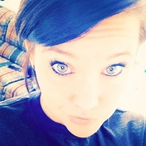 Meet your Posher, Tosha